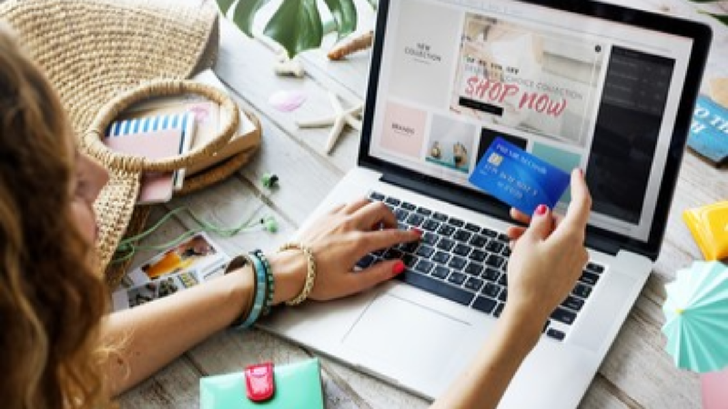 Create high-impact customer experiences with actionable insights by Cynthia Ramsaran