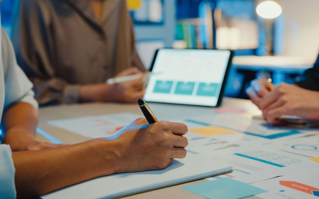 11 Ways to Use Social Media to Amplify Your Research Reports
